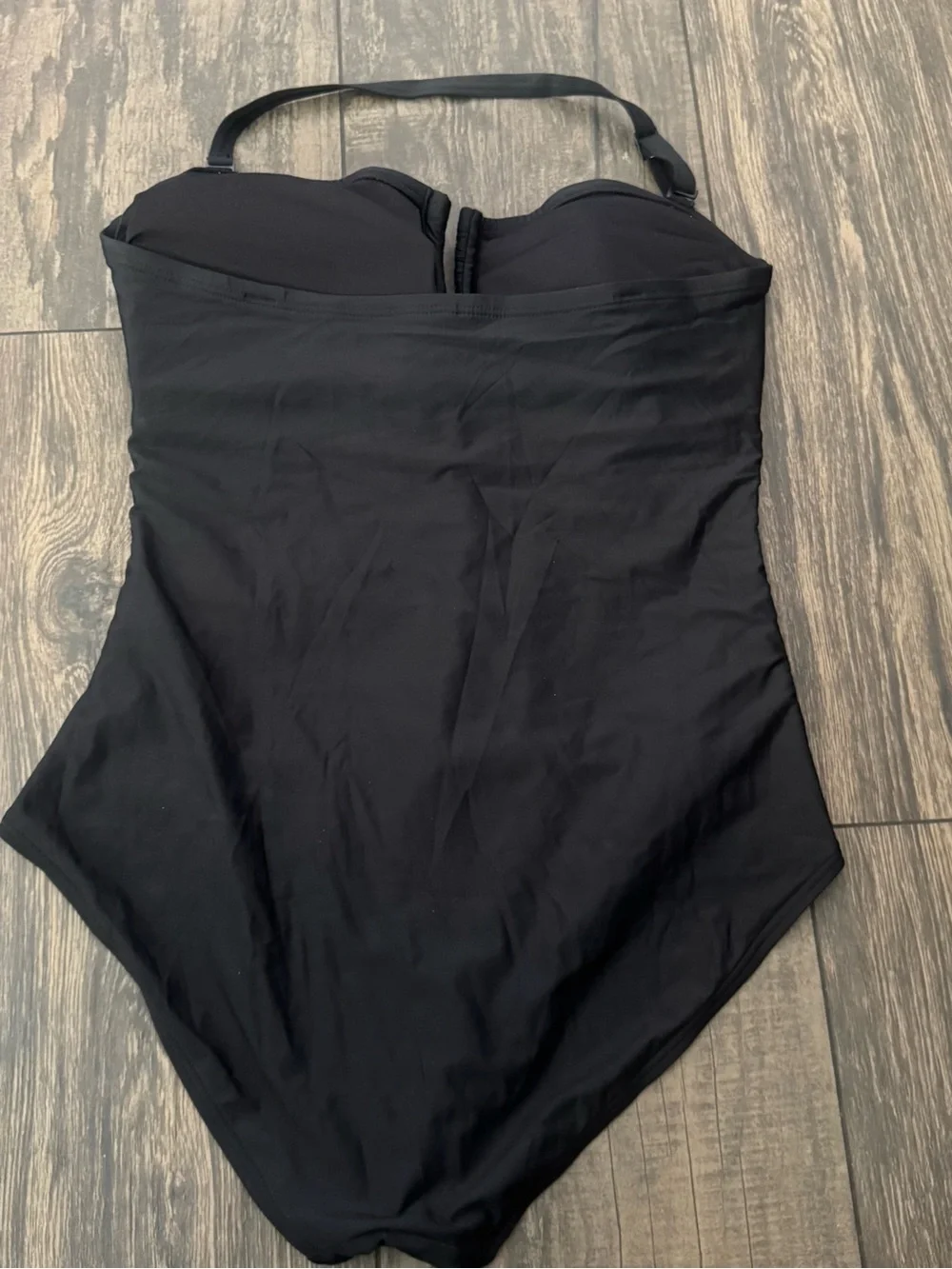 DKNY Women’s Black Ruched One-Piece Swimsuit size Large NEW LINERS ATACHED - Picture 3 of 4
